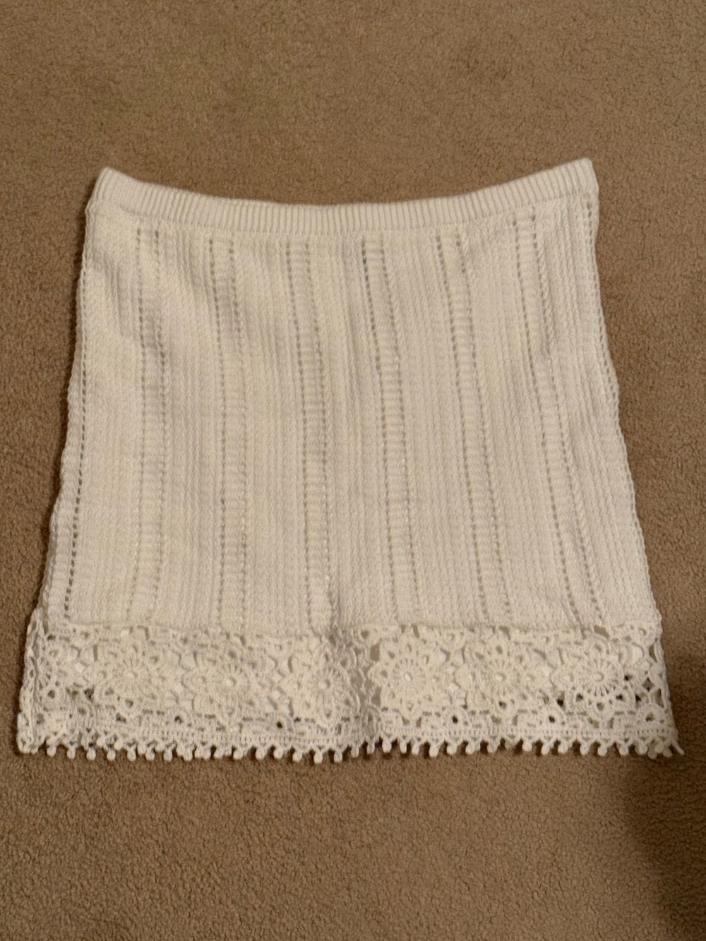 Universal Thread NWOT Cream Knit Skirt with Crochet Lace Hem Size M